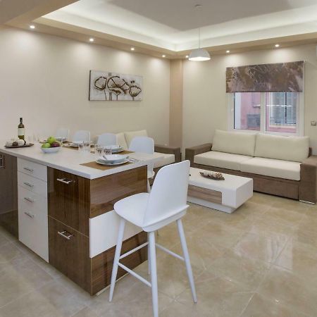 אתונה Spacious & Convenient Place Near Acropolis Museum By Ghh מראה חיצוני תמונה