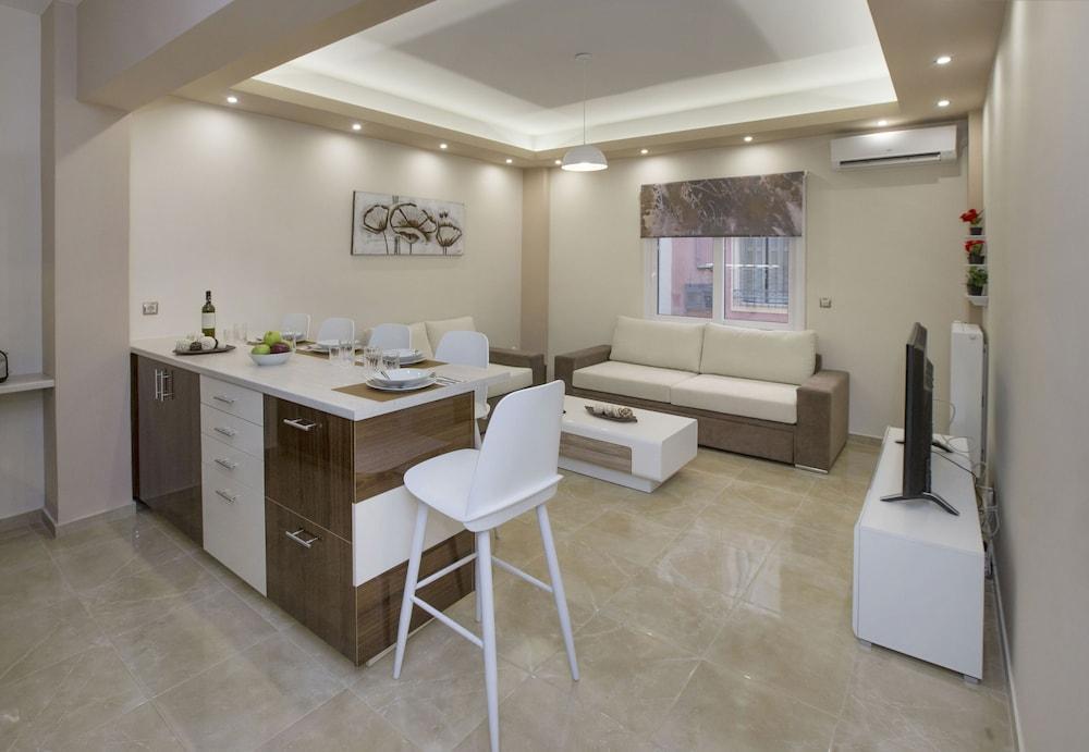 אתונה Spacious & Convenient Place Near Acropolis Museum By Ghh מראה חיצוני תמונה