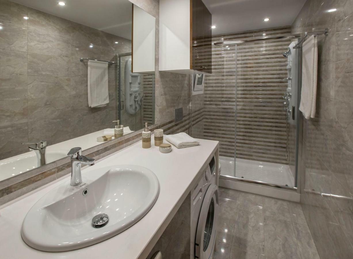 אתונה Spacious & Convenient Place Near Acropolis Museum By Ghh מראה חיצוני תמונה